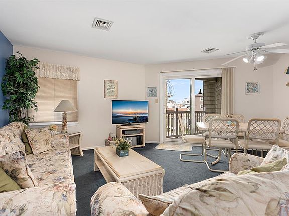 2nd image of 33 36th St APT 2B