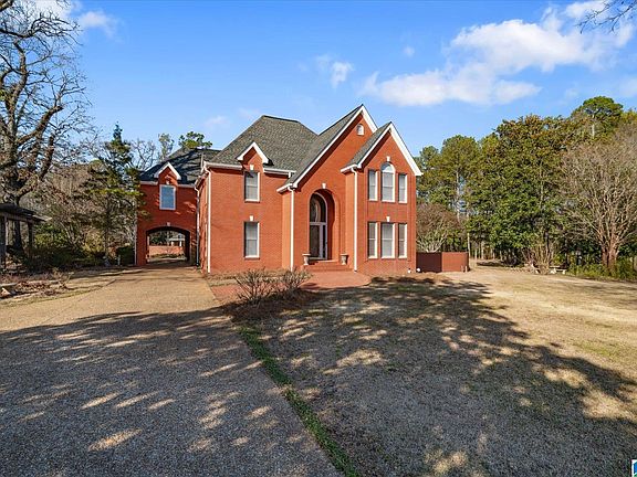 2nd image of 533 Rock Mills Rd