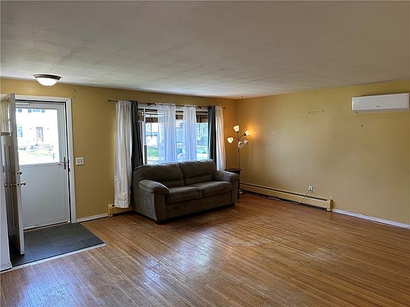 2nd image of 257 Wahl Rd