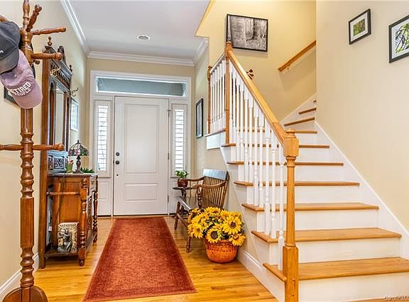 5th image of 26 Winding Trail Dr Unit 30