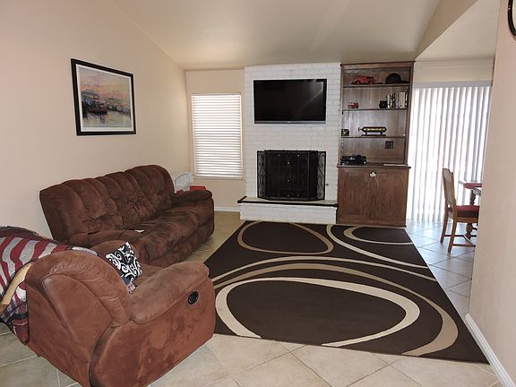 2nd image of 1907 Scarborough Dr