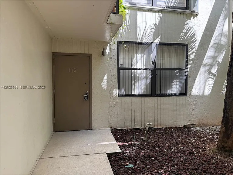 20441 NE 30th Ave #1129 — Photo 6