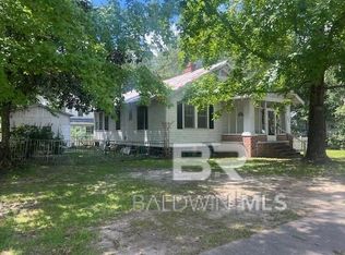 321 Grant St, Chickasaw, AL 36611