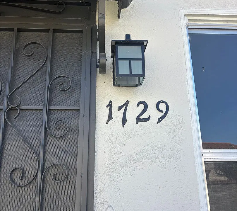 1727-1731 W 83rd St