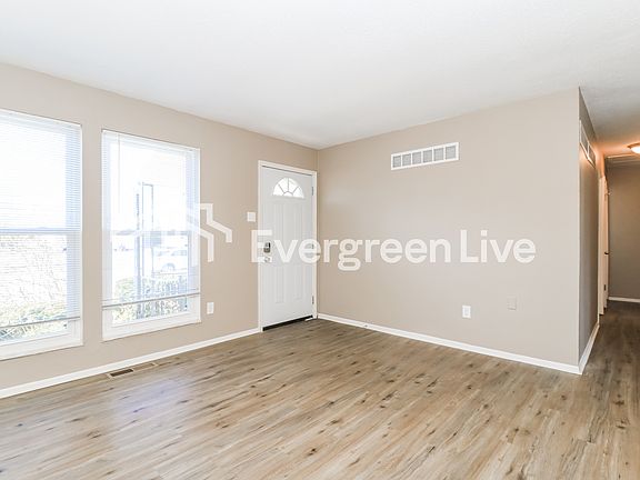 3rd image of 3140 Greenway Chase Dr