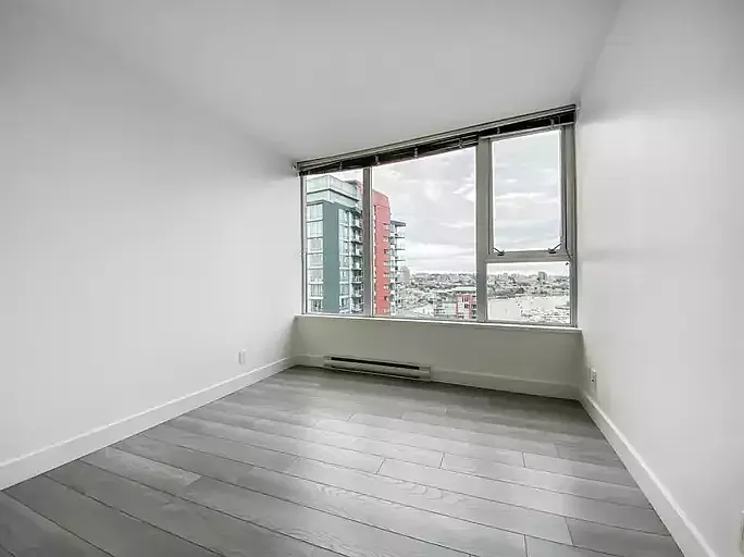 33 Smithe St #2206 — Photo 8