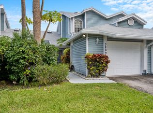 3809 Island Club Circle E, Lake Worth, FL 33462