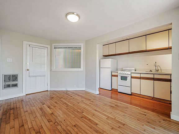 3rd image of 406-412 Arkansas St #3