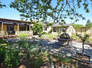 18222 Robin Ave, Sonoma, CA 95476