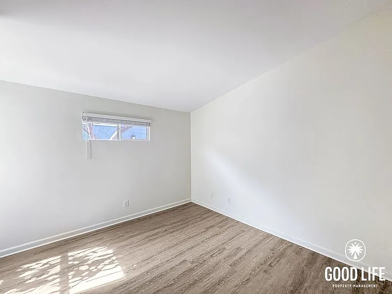 3927-33 33rd St #3927 — Photo 9