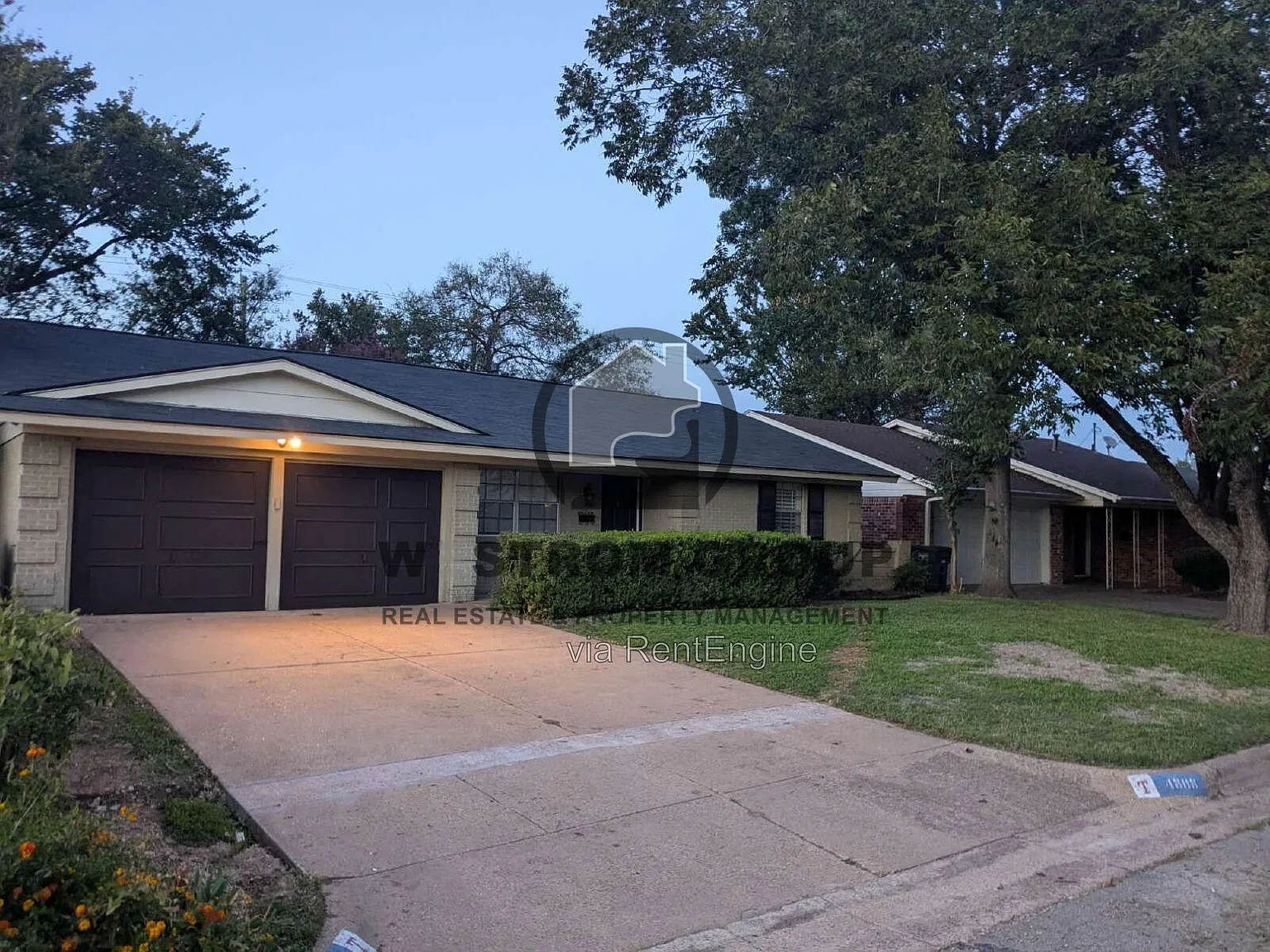 3 bed, 2.0 bath, 1906 sqft, $2,495 — Photo 2