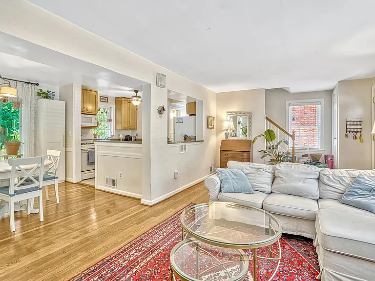 416 S Abingdon St — Photo 13