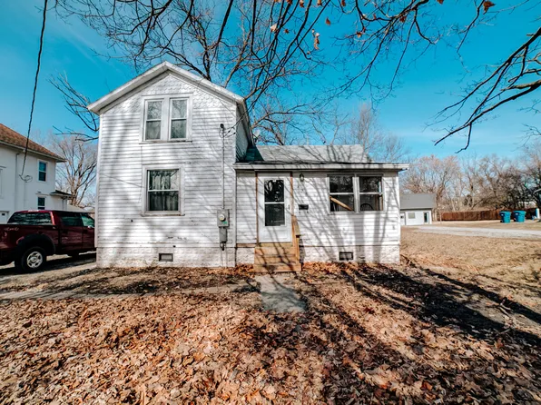 428 E Cherry St, Watseka, IL 60970