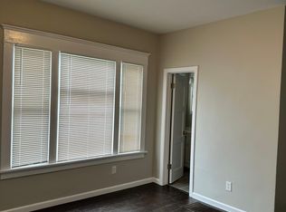 98 Cerritos Ave, Long Beach, CA 90802