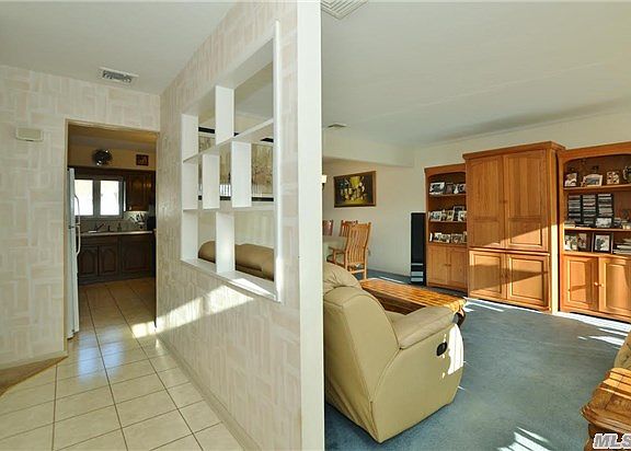 4th image of 35 Clearwater Dr