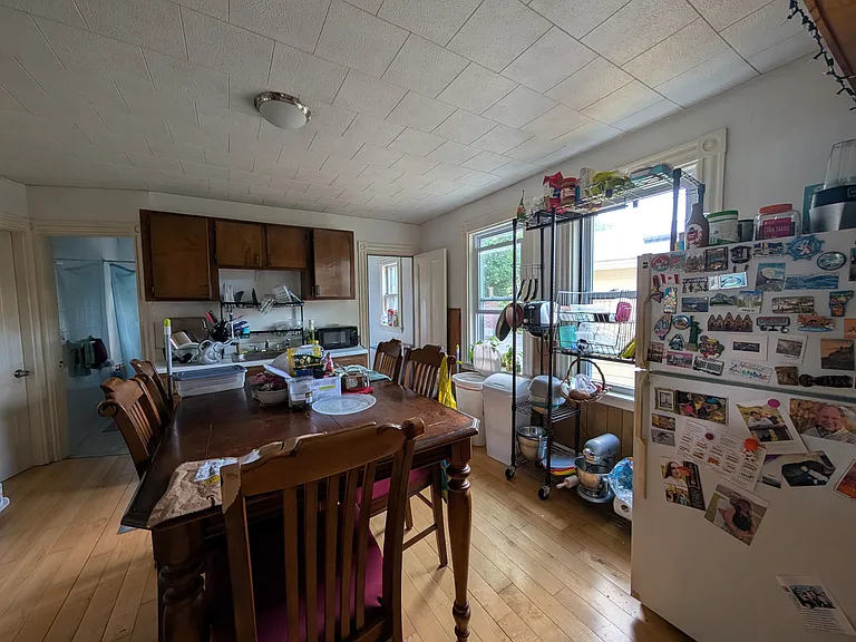 9 Appian Way — Photo 8