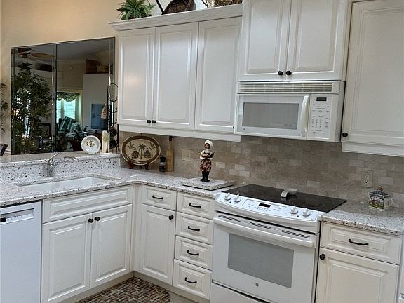 4th image of 10518 Washingtonia Palm Way APT 4621