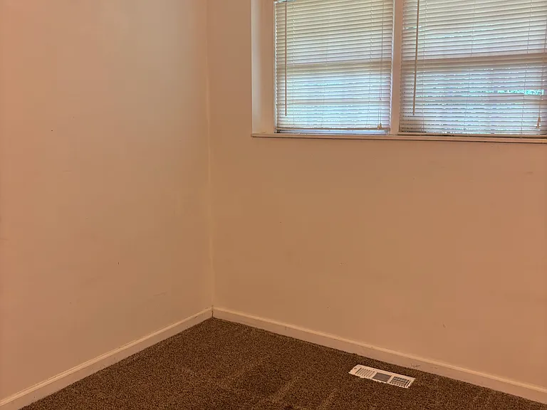 185 N Purdue Ave #185 — Photo 9