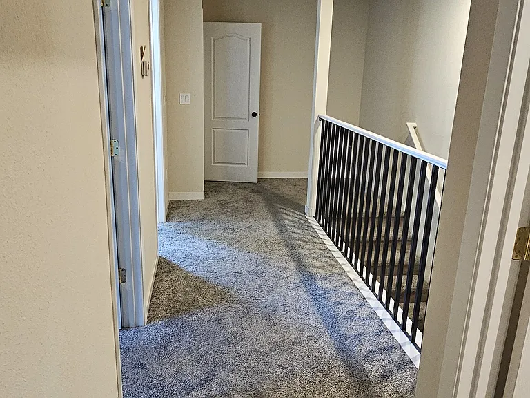 930 W Alameda St #B — Photo 5