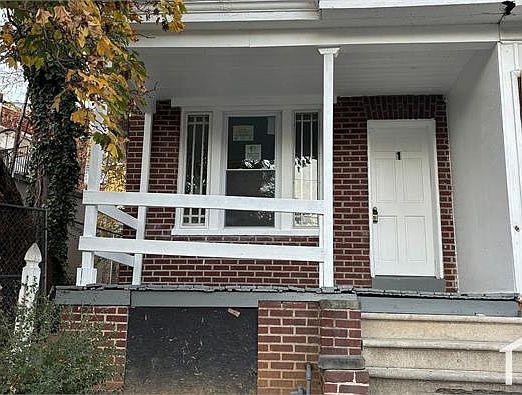 1st image of 1 E 24th St