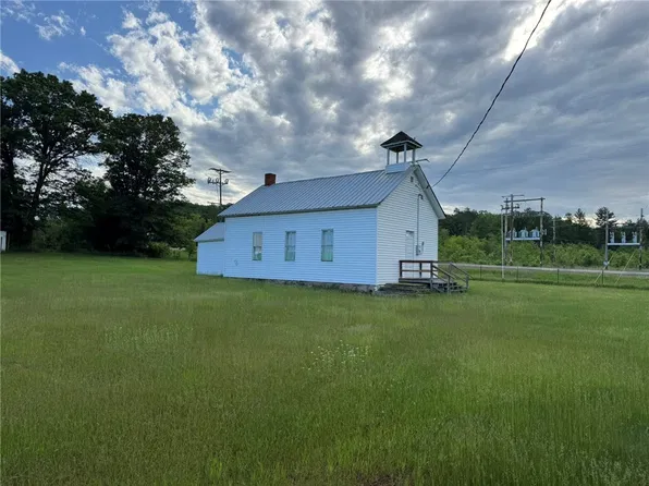 W6906 County Rd E, Spooner, WI 54801