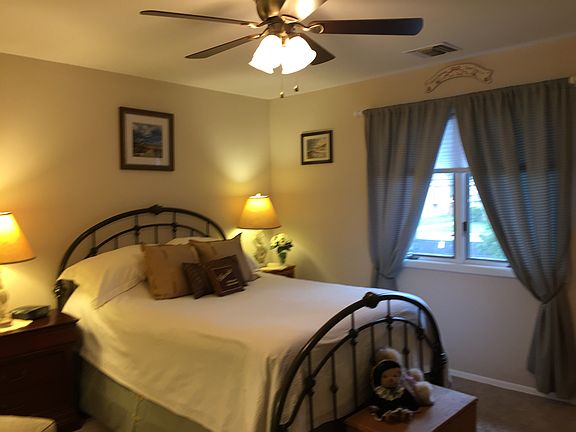 5th image of 20 Laurel Ave APT 62