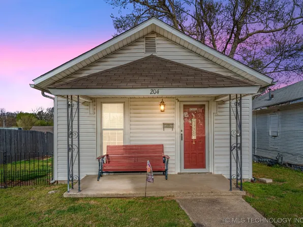 204 N Grant Ave, Sand Springs, OK 74063