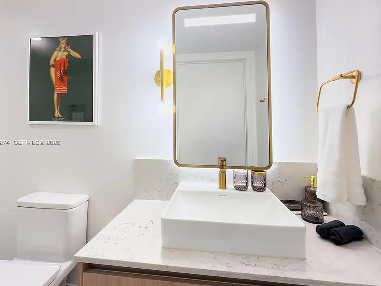159 NE 6th St #4101 — Photo 38
