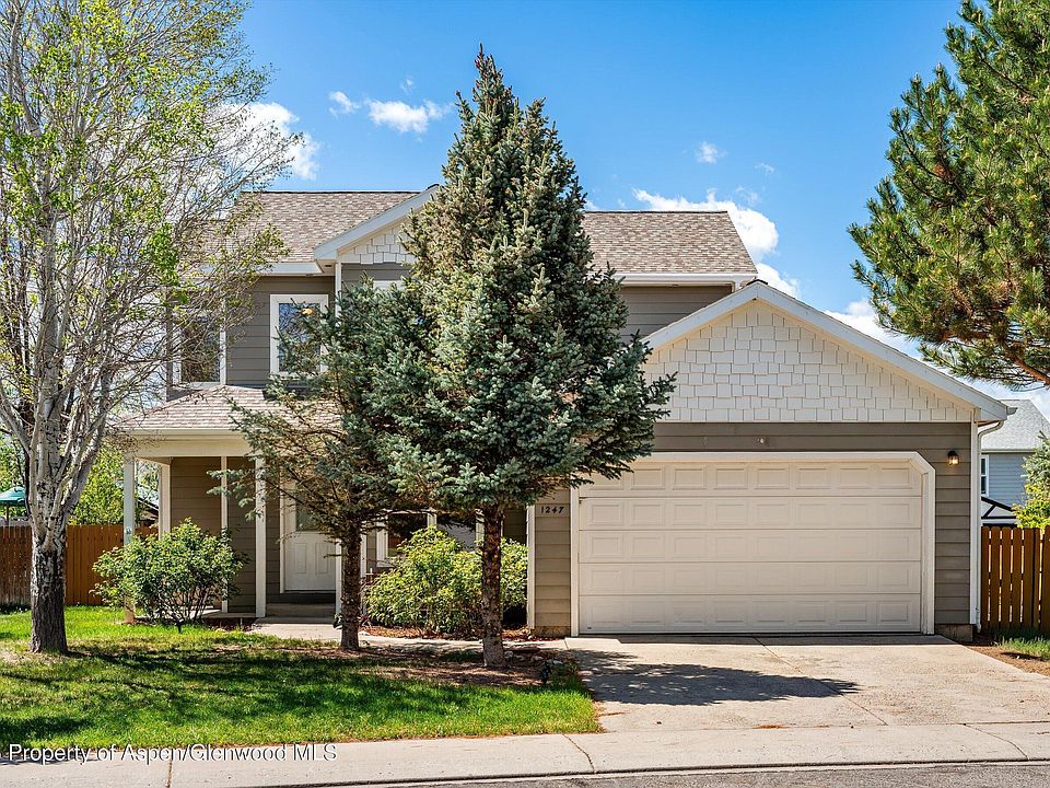 1st image of 1247 E 18th Way