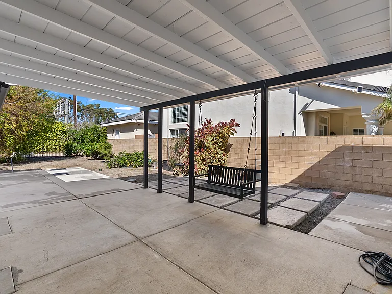 13651 Olympic Ave — Photo 7