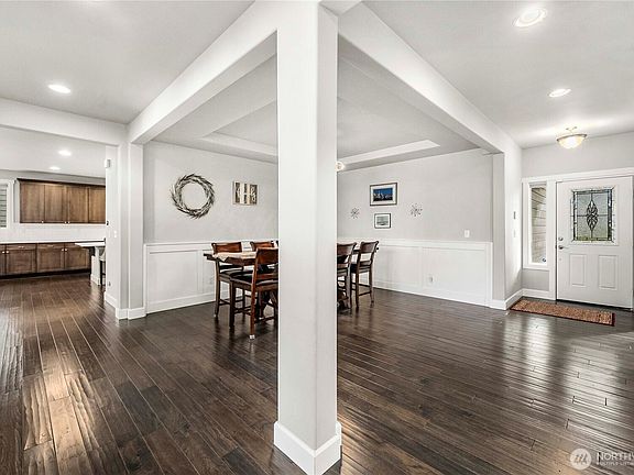 3rd image of 3901 14th Avenue SE