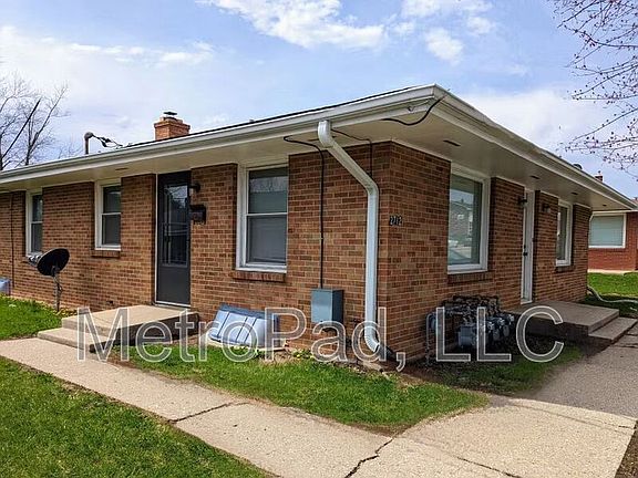 3rd image of 2711 Canterbury Ln #2712