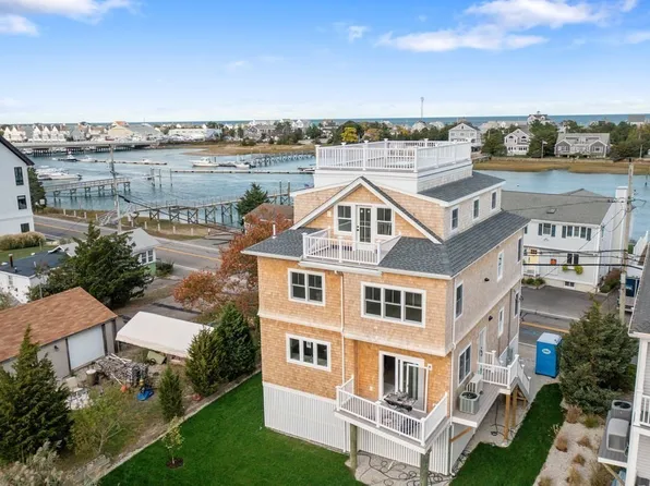 1187 Ferry St, Marshfield, MA 02050