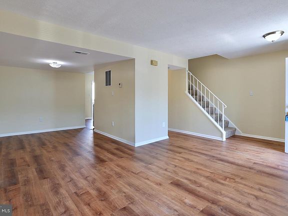 3rd image of 7026 Marbury Ct