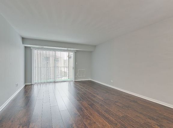 4th image of 1101 S Hunt Club Dr APT 316