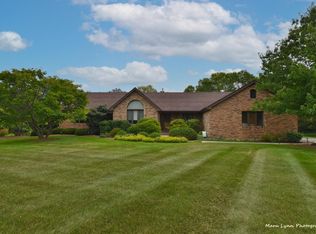6N645 McKay Dr, St Charles, IL 60175