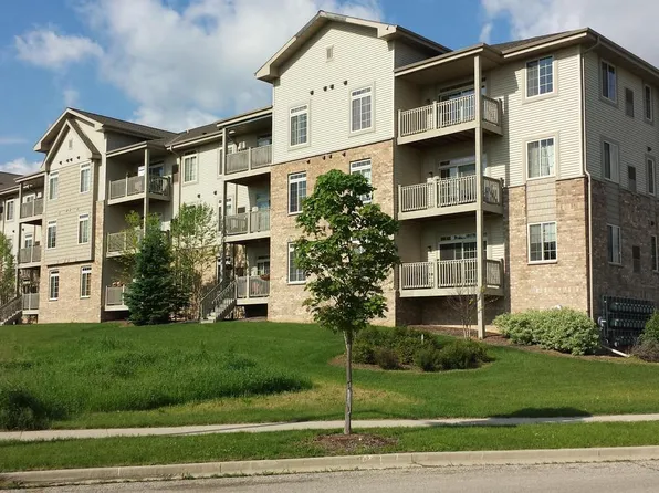 W197N16925 Stonewall DRIVE #311, Jackson, WI 53037