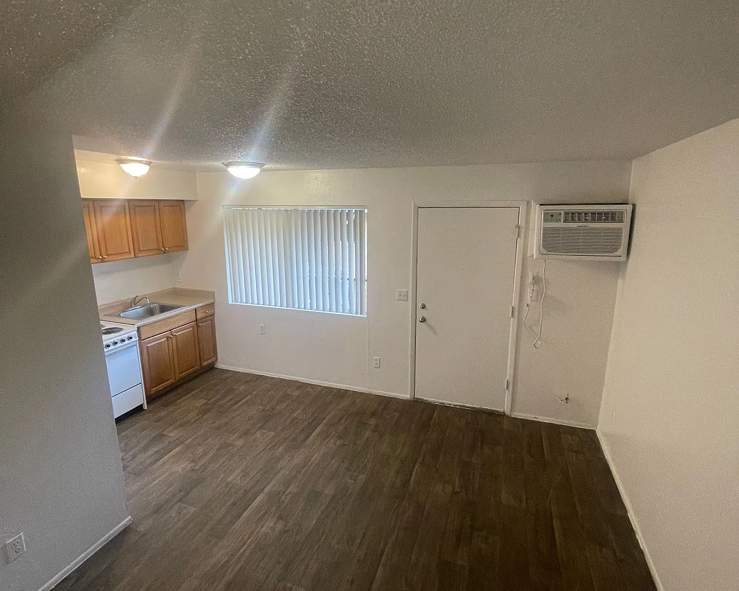 Casa De Caro Apartments — Photo 4