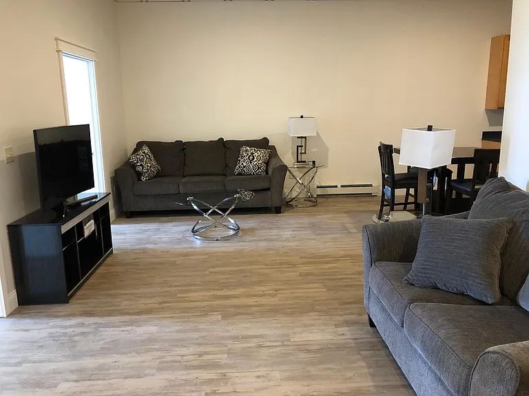3 bedroom living area.
