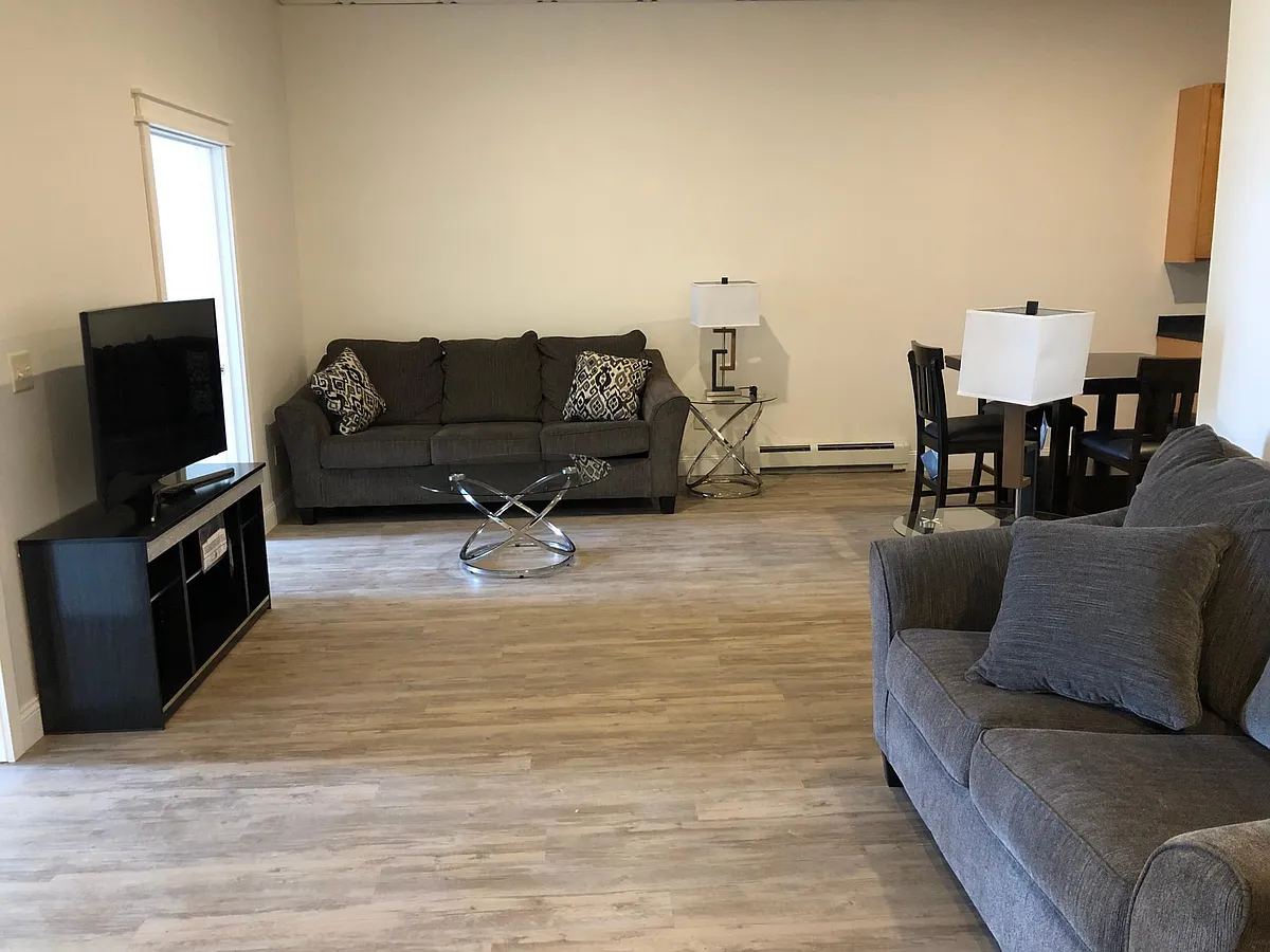 3 bedroom living area. - 19 Market St #A