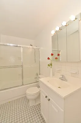 Sold by KG & Company | media 42