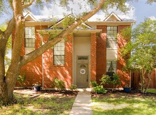 2142 Falcon Ridge Dr, Carrollton, TX 75010