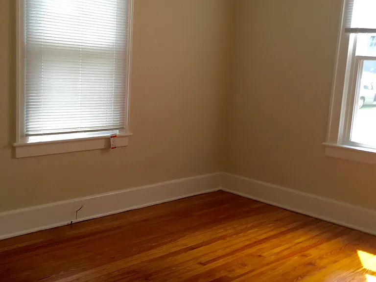 810 Robertson St — Photo 4