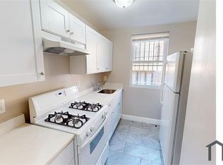 3921 4th St SE #1, Washington, DC 20032