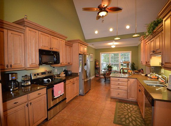 4th image of 65 Hillery Lake Dr