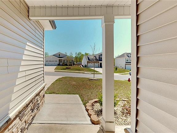 3rd image of 3719 Boxwood Ct