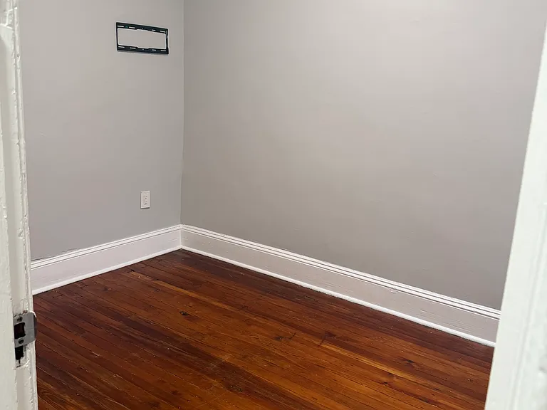 4449 N Cleveland St — Photo 6