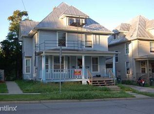 905 E Burlington St #B, Iowa City, IA 52240