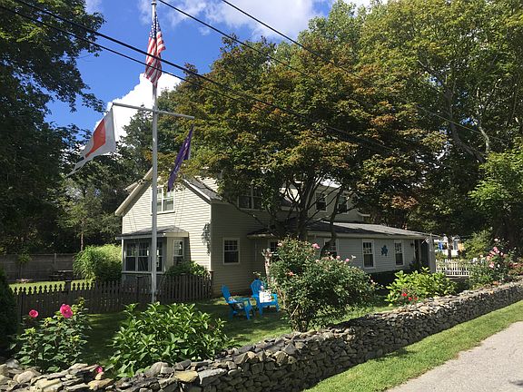 sweet bungalow style 