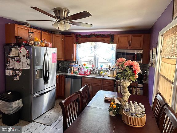 4th image of 11424 Edmonston Rd